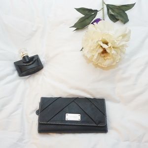 Nine West wallet